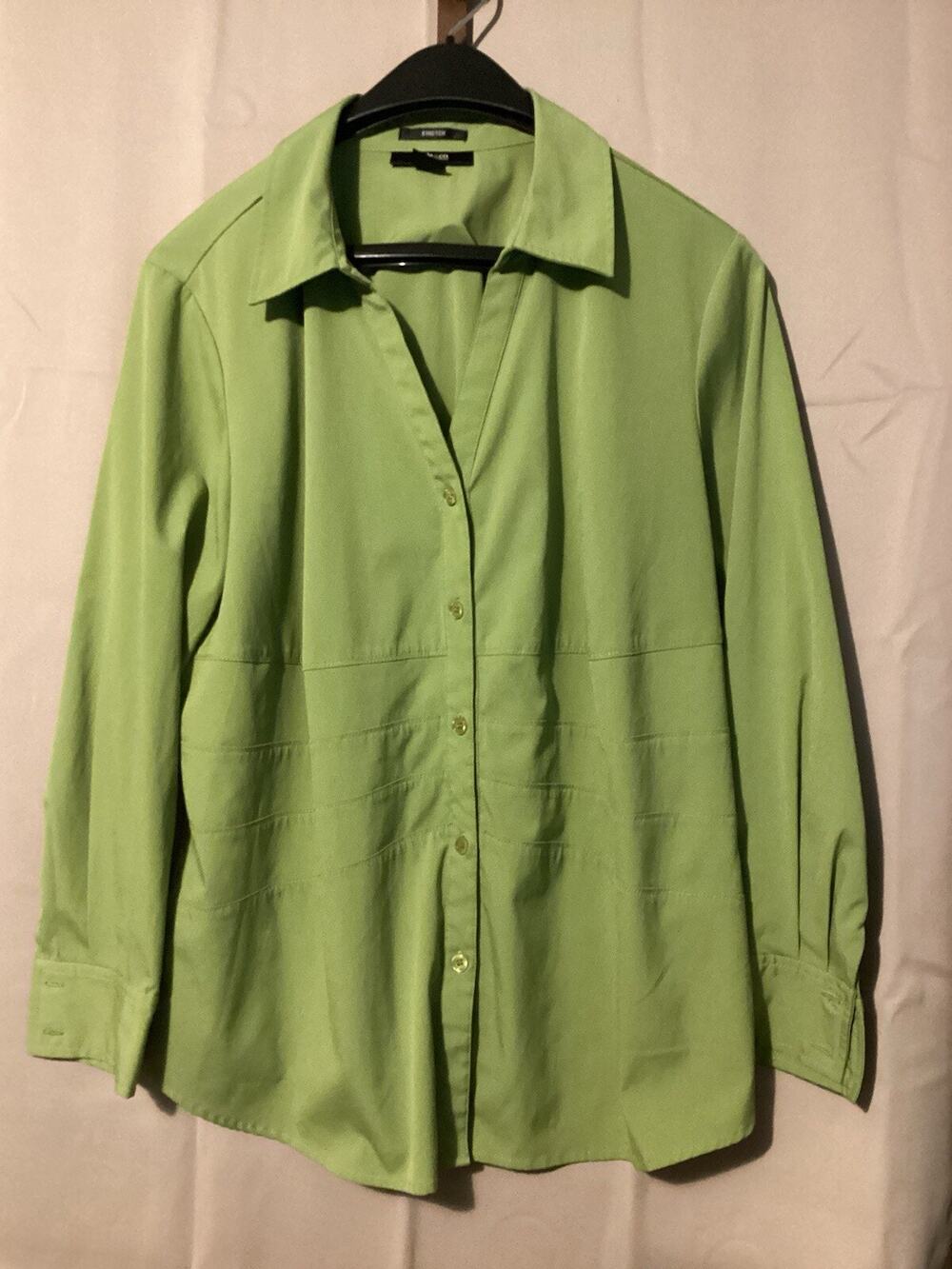 Style & Co. Women’s Button Up Shirt SZ 18W Green Long Sleeves